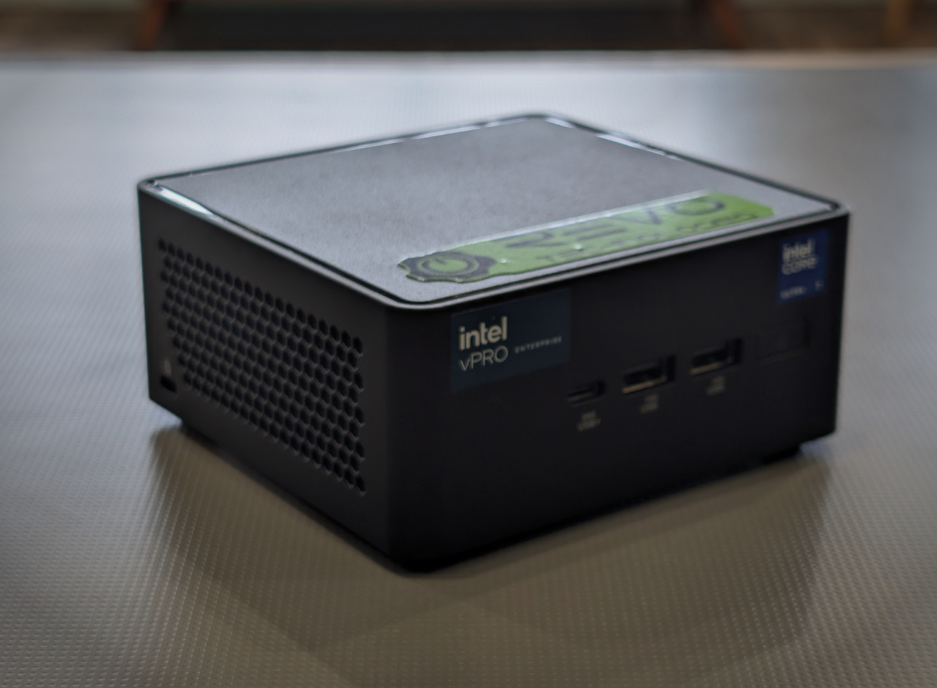 Revo Elite M7U Ultra Small Form Factor Workstation